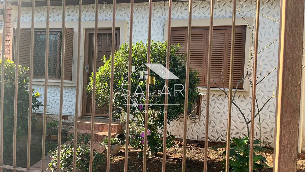 Terreno com duas casas no pátio, Bairro Teresópolis, Porto Alegre, Rio Grande do Sul