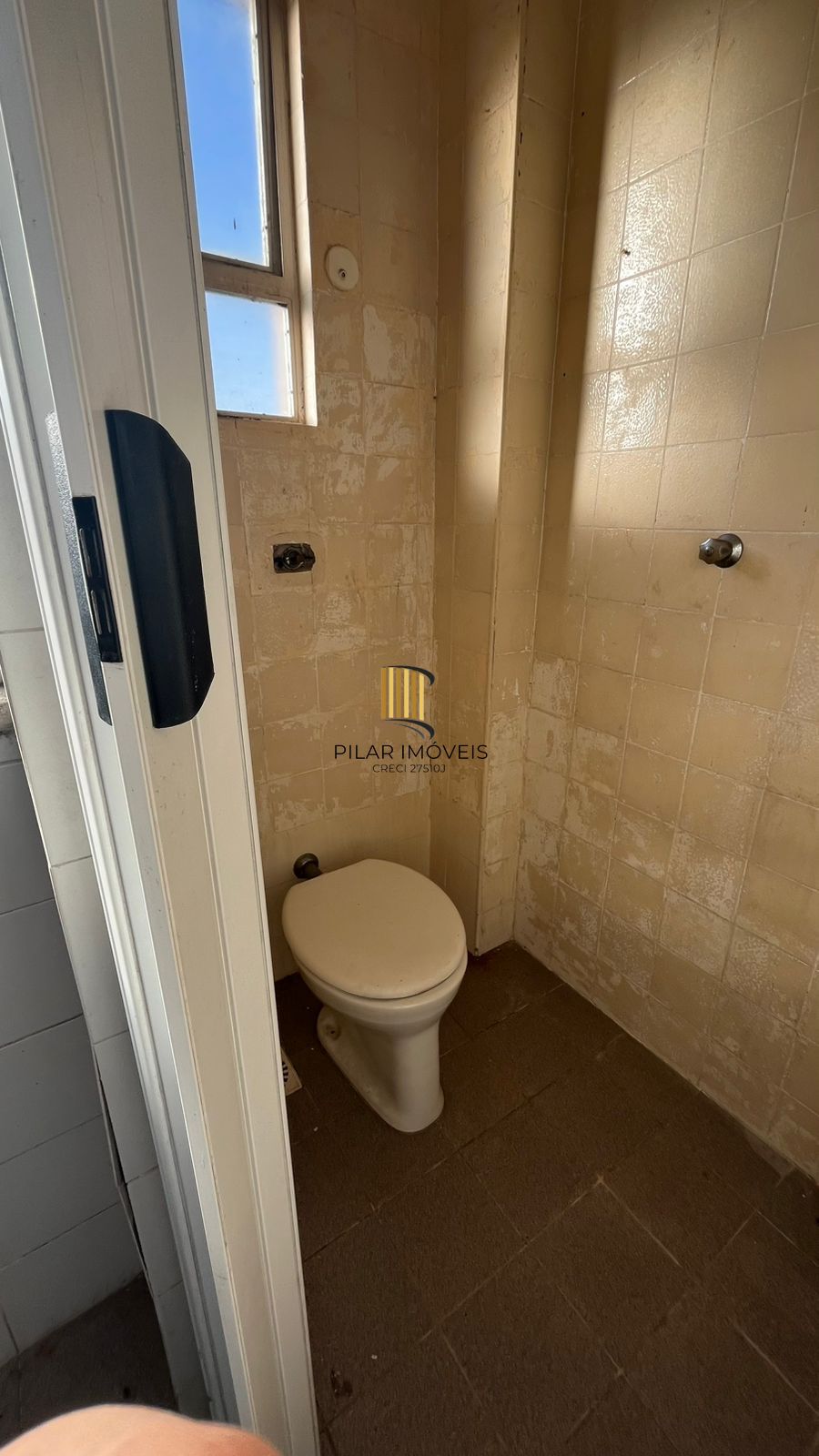 Apartamento de 02 dormitórios, Bairro Medianeira, Porto Alegre/RS