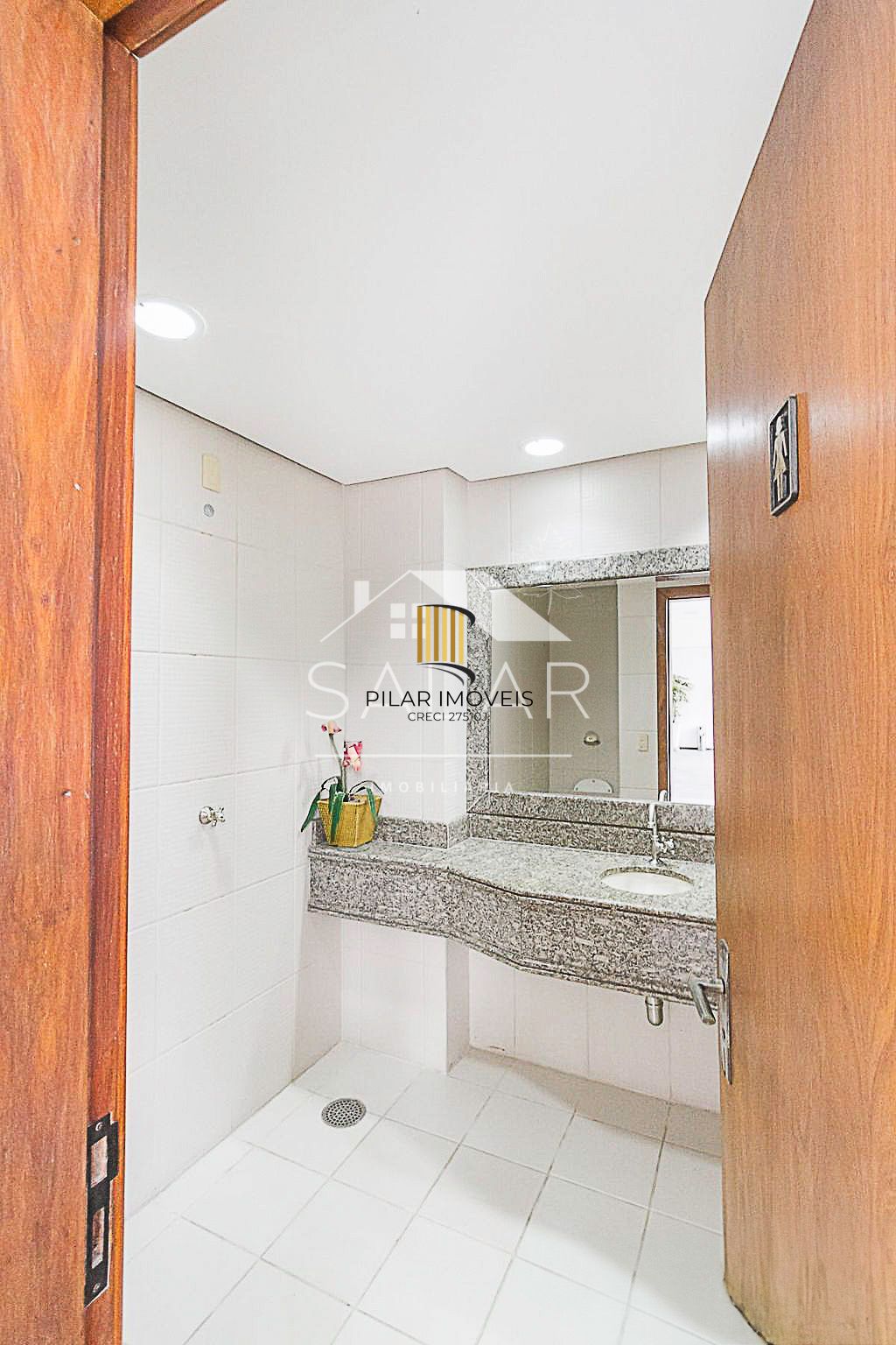 Apartamento de 02 dormitórios, no Bairro Menino Deus, Porto Alegre/RS
