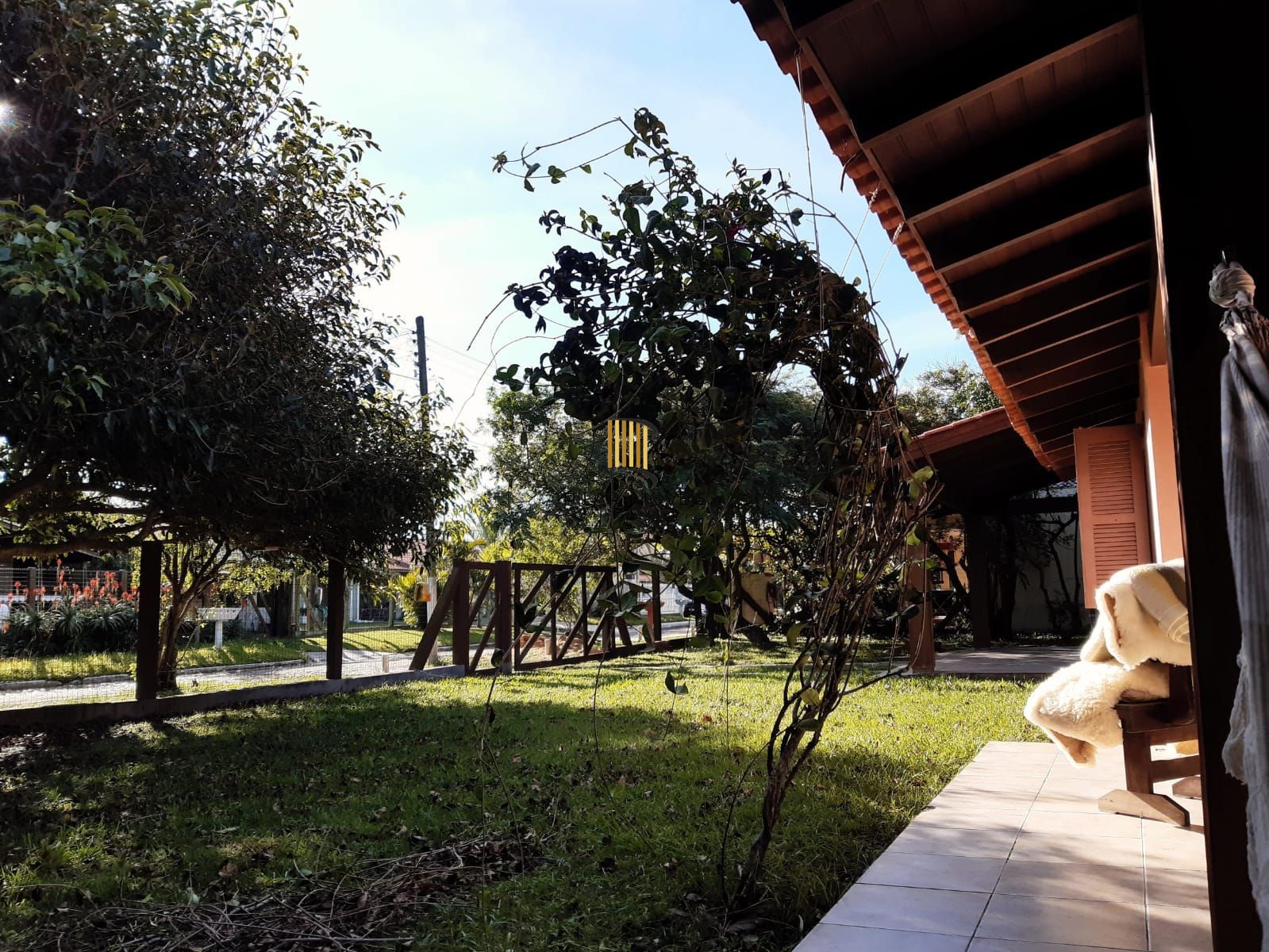 Casa com Piscina e Espaço Gourmet à Venda em  – 3 Dormitórios | Mariluz Plano D