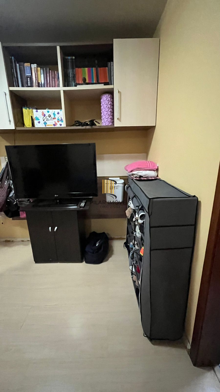 Sobrado Imponente com 4 Andares e 230m² – Garden Privativo e Lareira | R$ 1.480.000