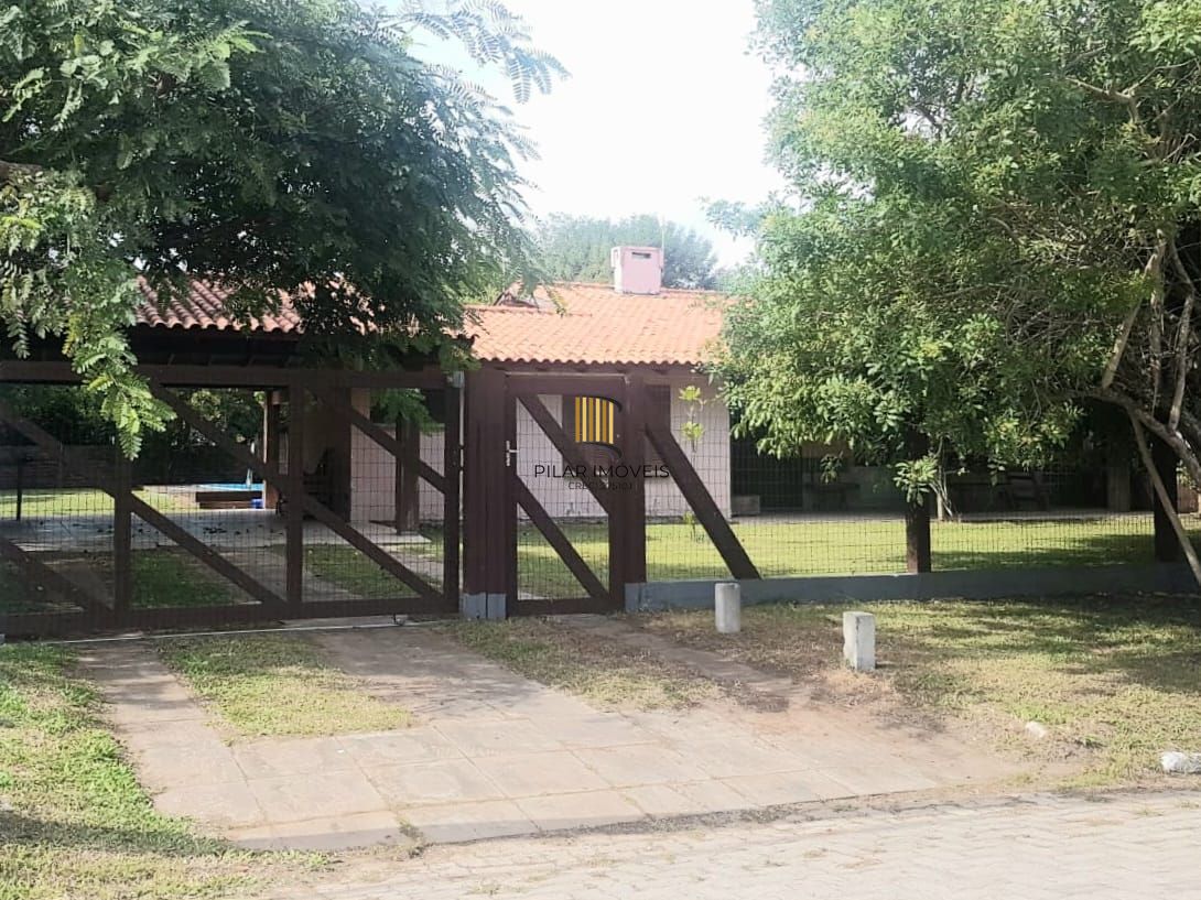 Casa com Piscina e Espaço Gourmet à Venda em  – 3 Dormitórios | Mariluz Plano D