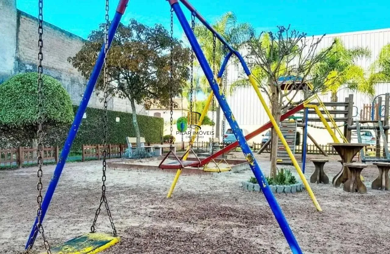 Casa de Condomínio 2 dormitórios no bairro Passo da Areia