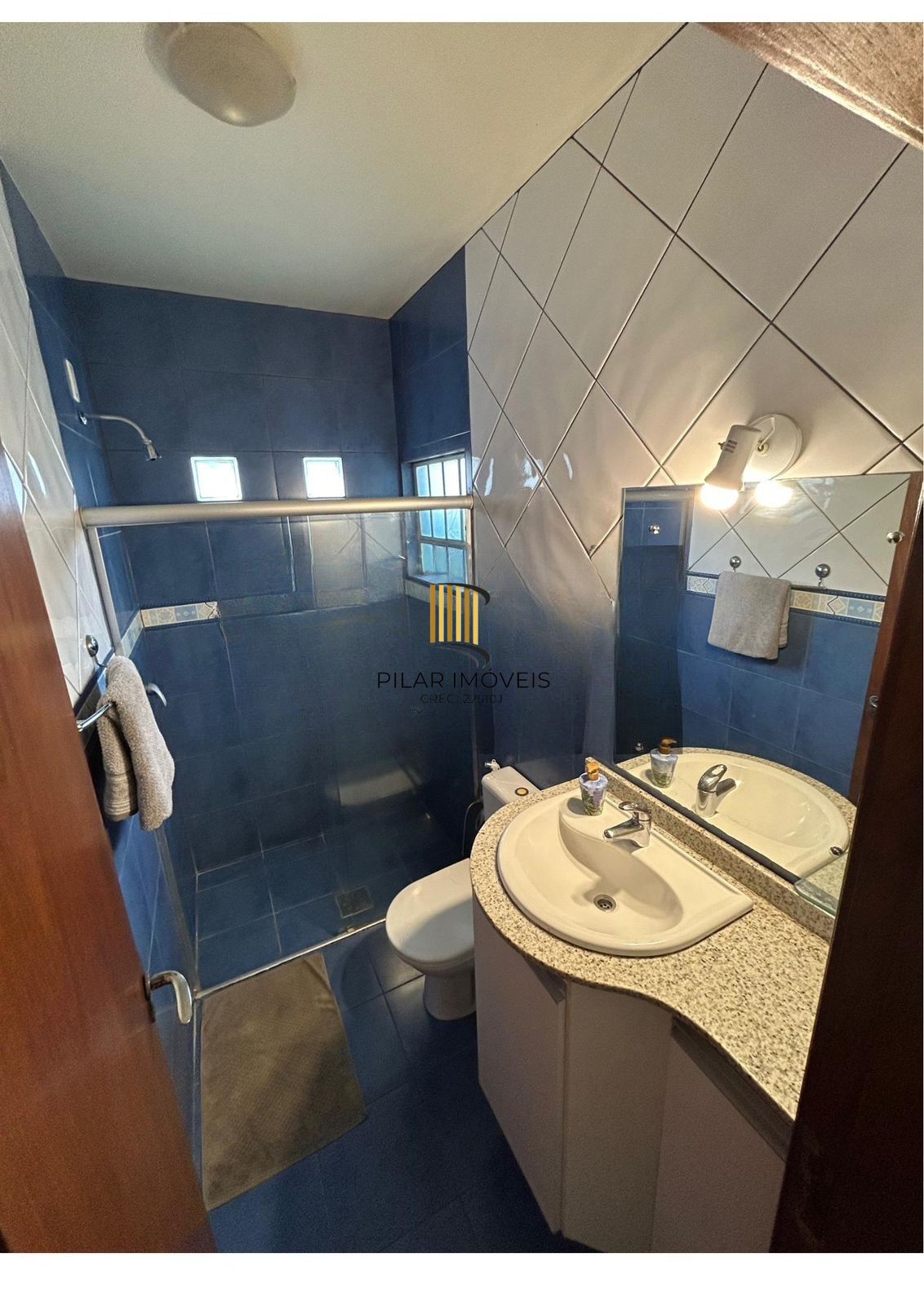 Casa com 04 dormitórios, Condomínio Residencial Casa Alta, Cidade Baixa, Porto Alegre/RS