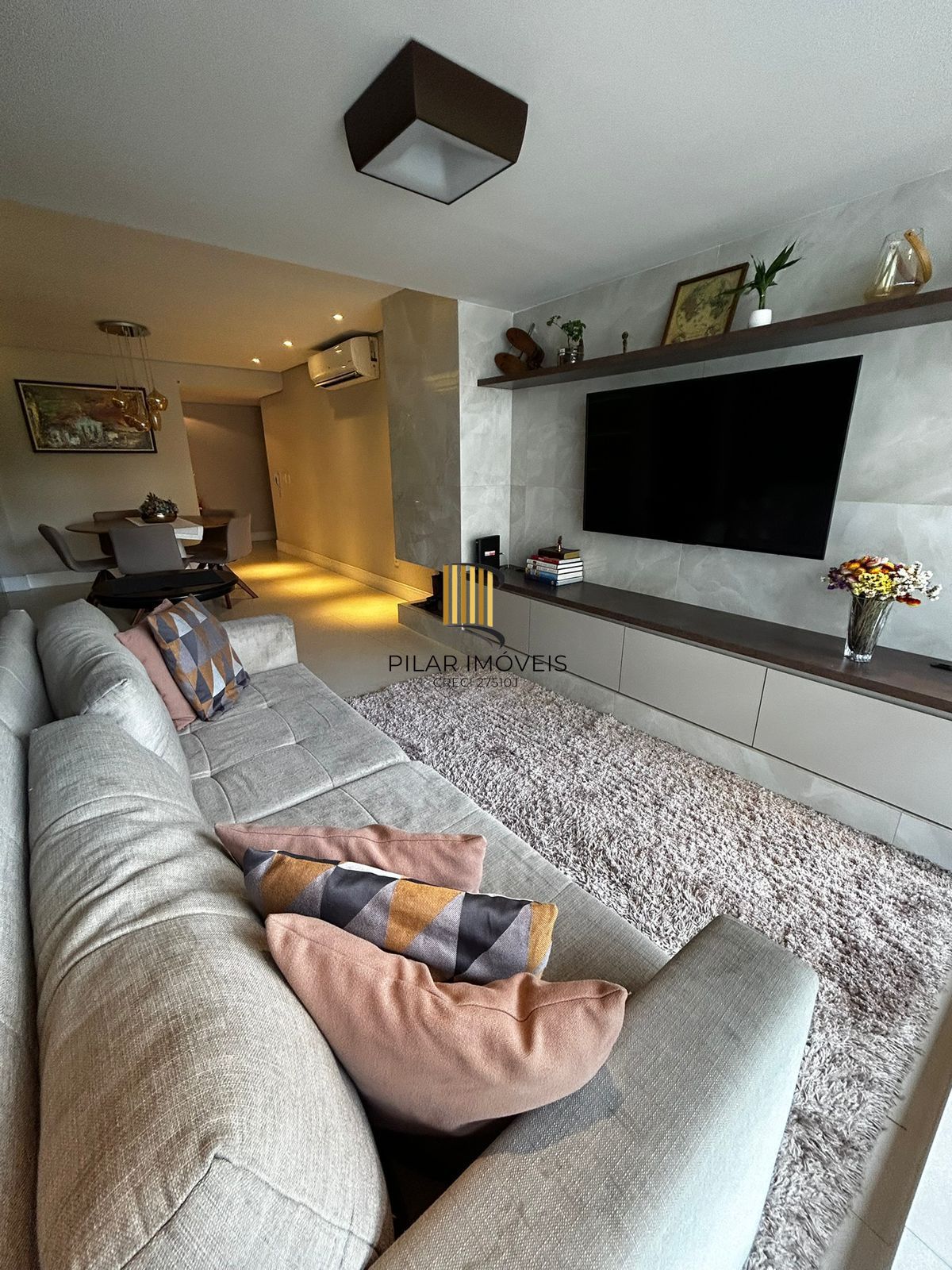 Amplo Apartamento de 183m² na Anita Garibaldi com 2 Vagas, Depósito e Projeto para Cobertura