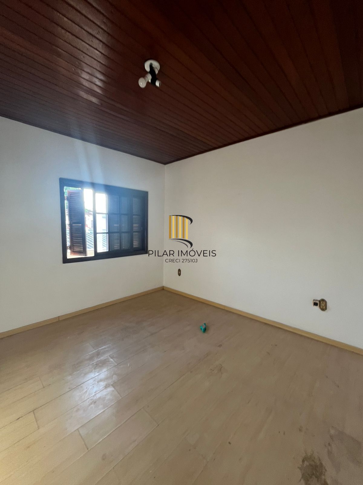 Casa ampla com potencial residencial e comercial | 220m² | Porto Alegre, Rio Grande do Sul