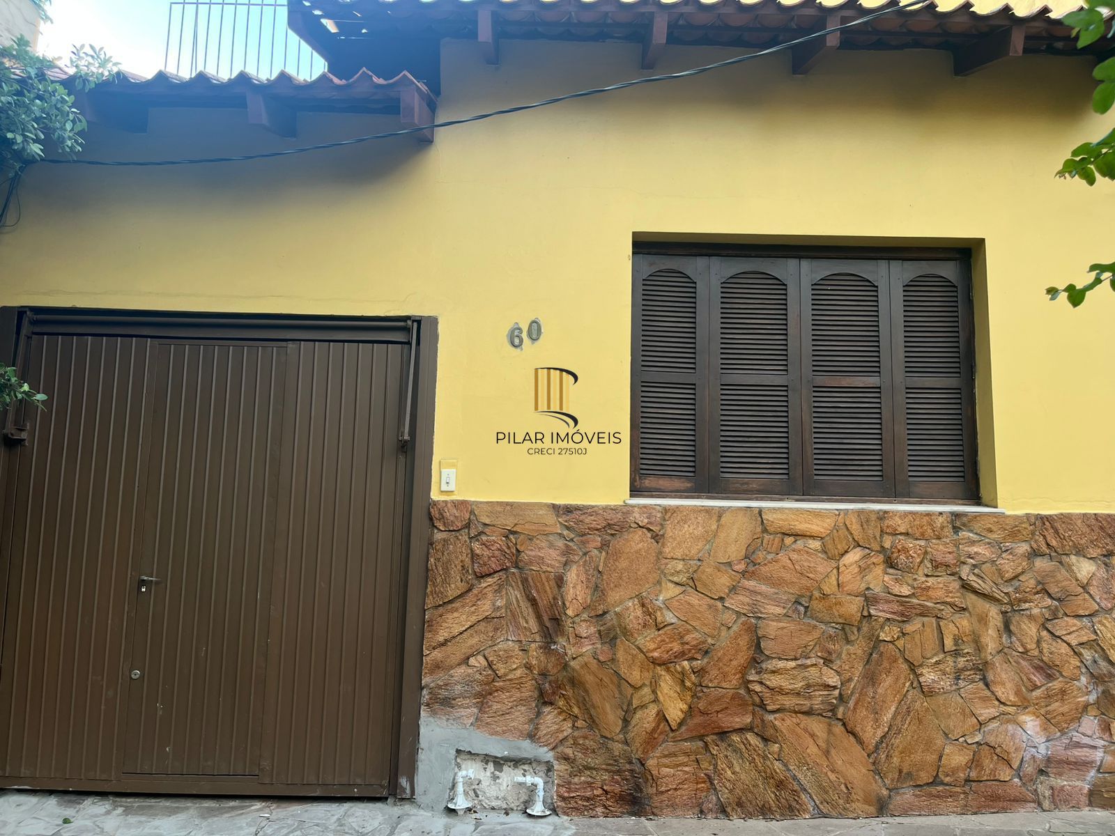 Casa ampla com potencial residencial e comercial | 220m² | Porto Alegre, Rio Grande do Sul