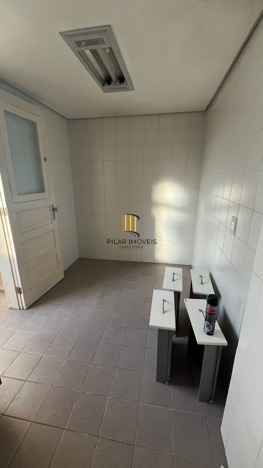 Apartamento de 02 dormitórios, Bairro Medianeira, Porto Alegre/RS