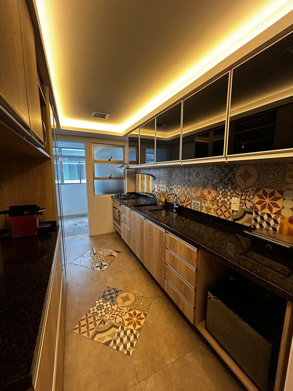 Amplo Apartamento de 183m² na Anita Garibaldi com 2 Vagas, Depósito e Projeto para Cobertura