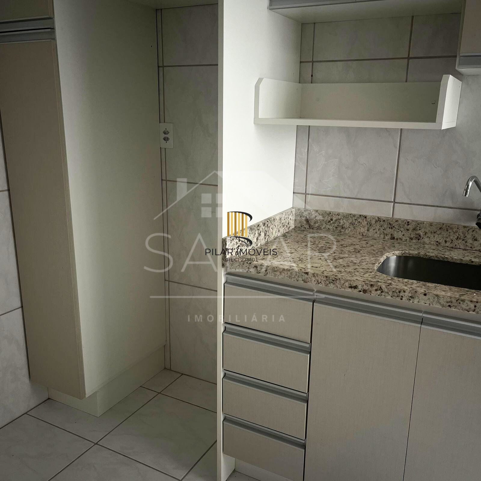 Excelente JK semimobiliado, bairro Passo da Areia, Porto Alegre/RS