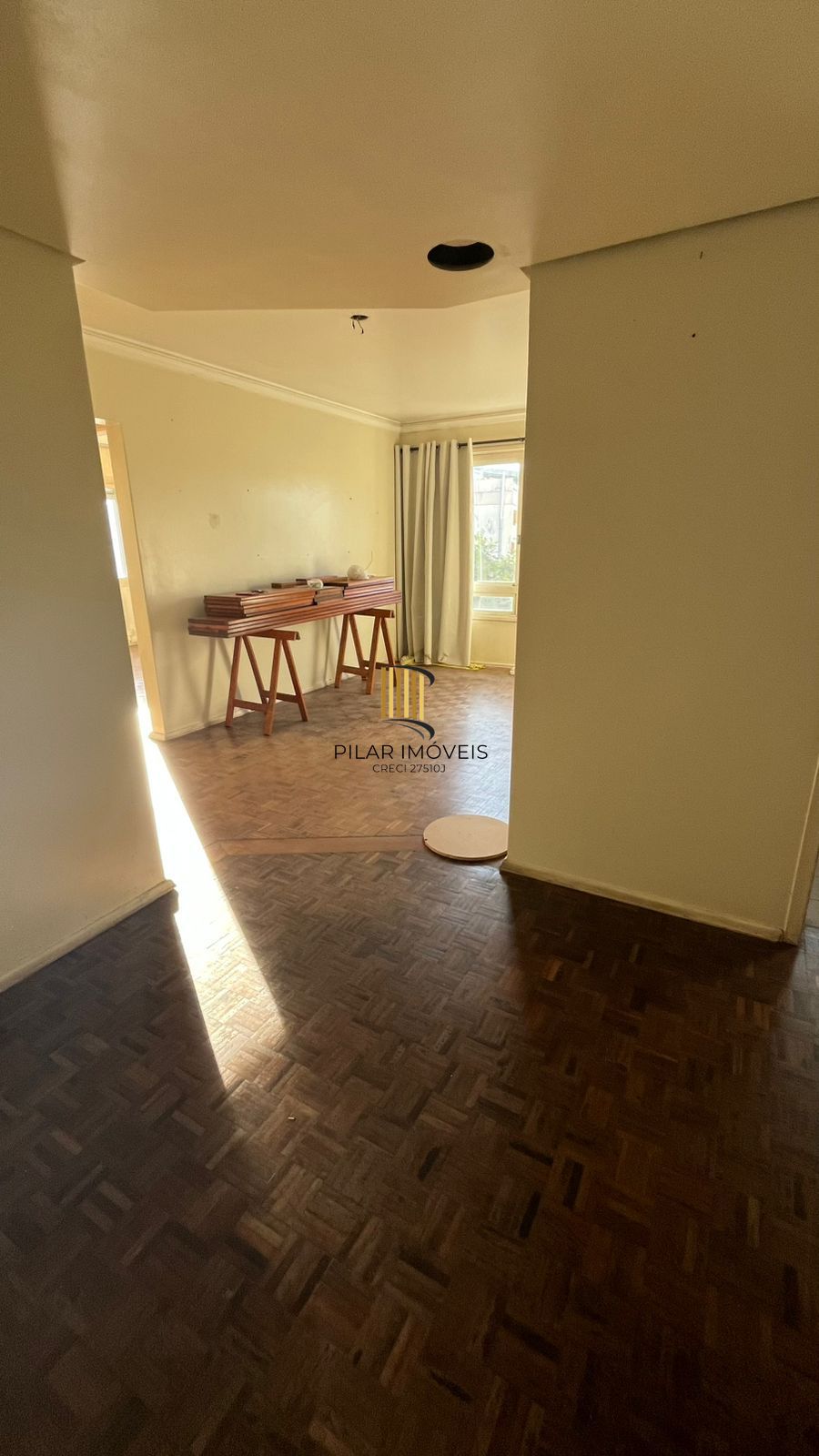 Apartamento de 02 dormitórios, Bairro Medianeira, Porto Alegre/RS