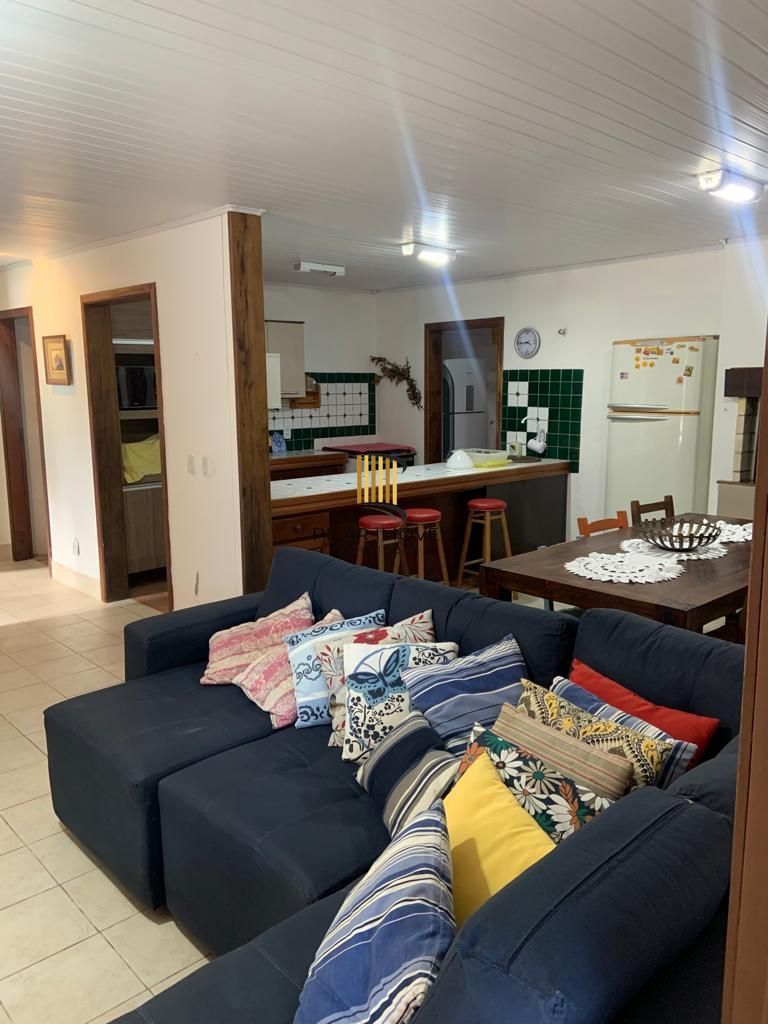 Casa com Piscina e Espaço Gourmet à Venda em  – 3 Dormitórios | Mariluz Plano D