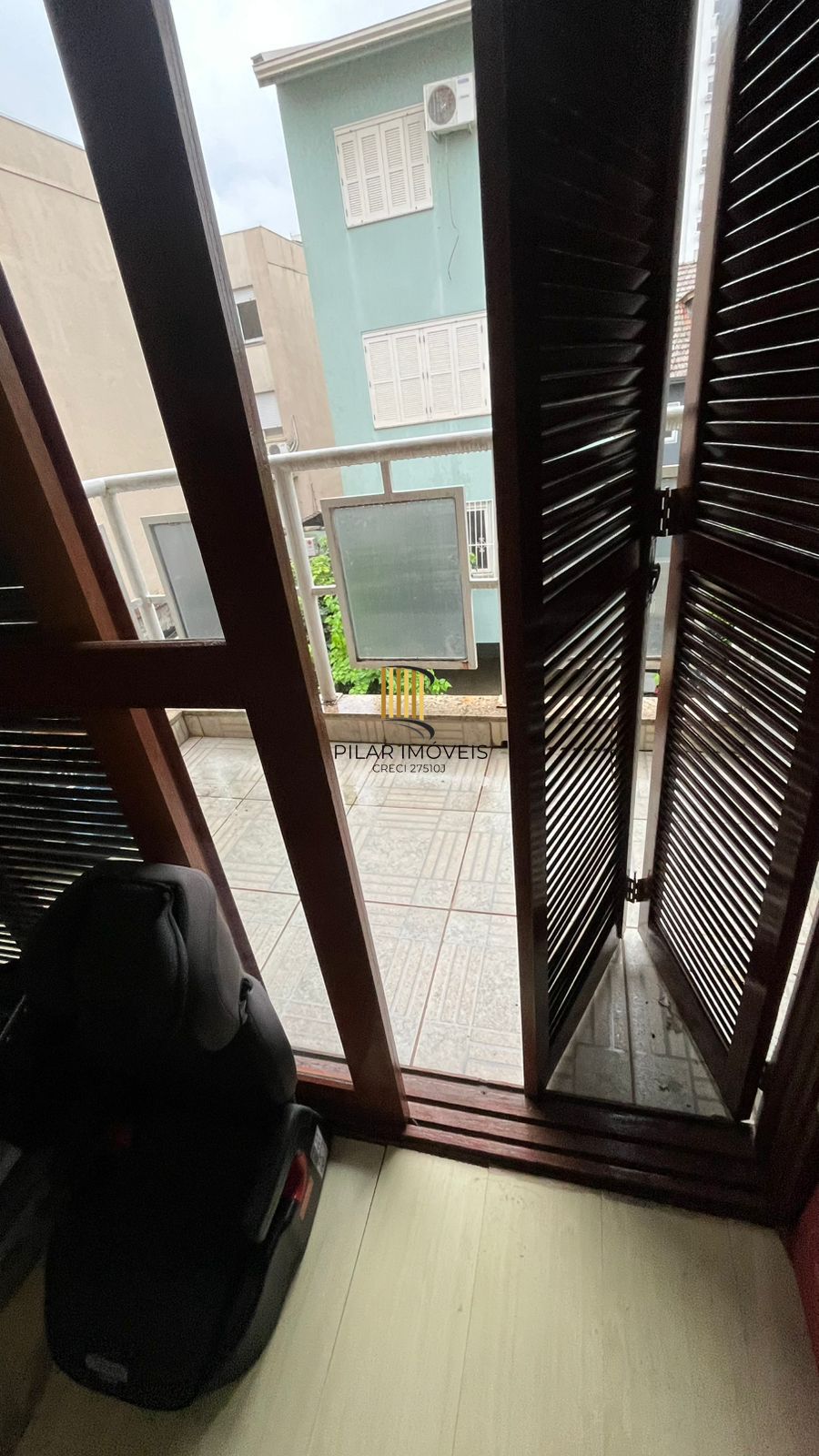 Sobrado Imponente com 4 Andares e 230m² – Garden Privativo e Lareira | R$ 1.480.000