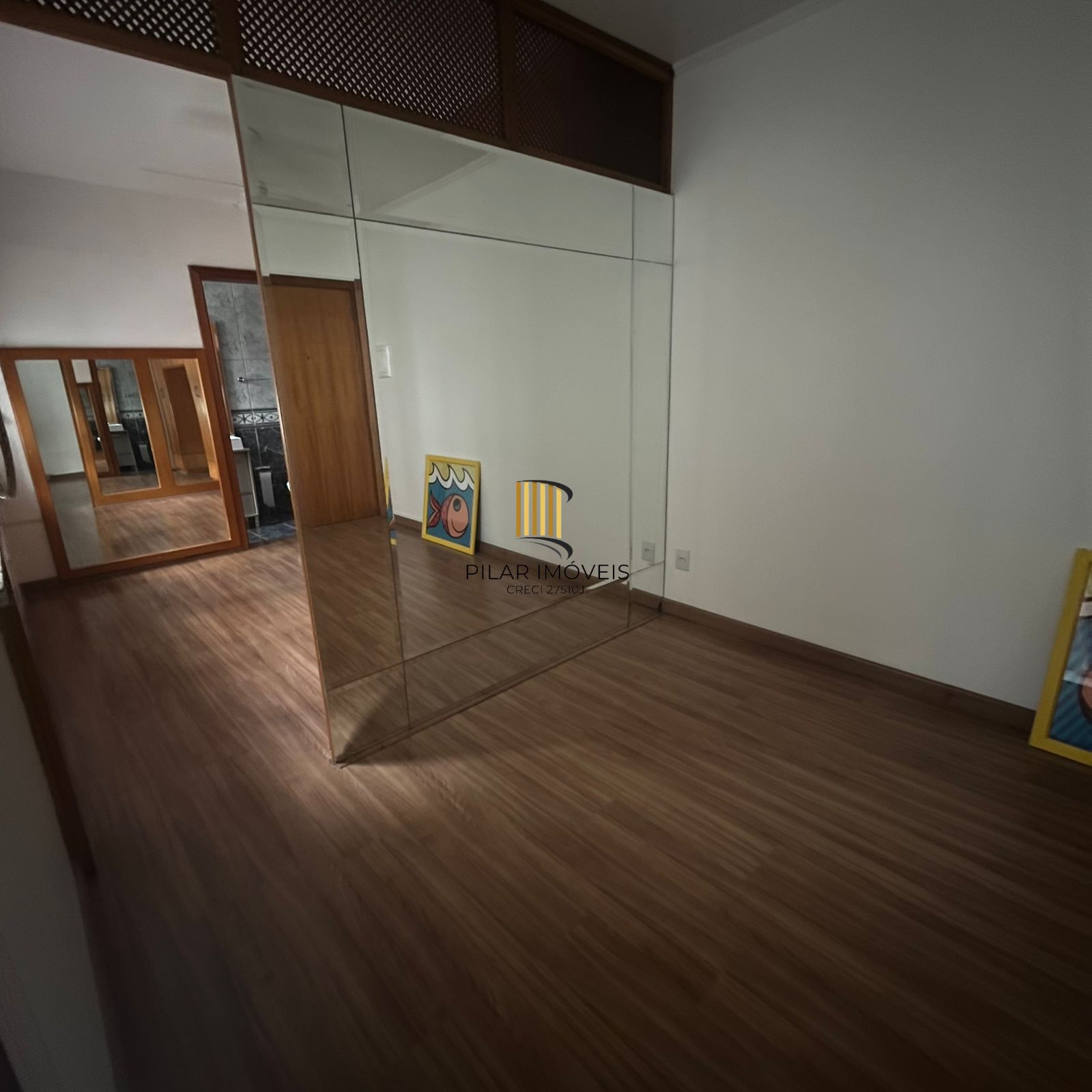 Excelente JK semimobiliado, bairro Passo da Areia, Porto Alegre/RS