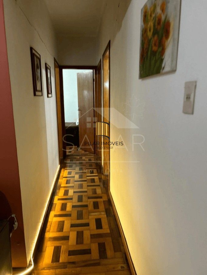 Apartamento desocupado e pronto para morar, 03 dormitórios, bairro IAPI