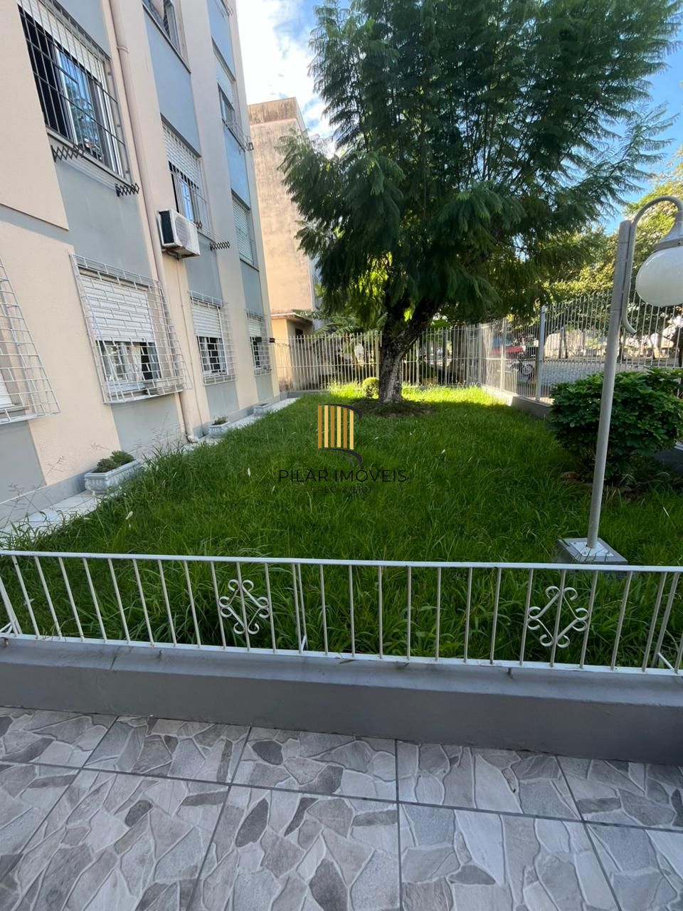 Condomínio Diferenciado na Jardim Leopoldina com Apartamento Totalmente Reformado