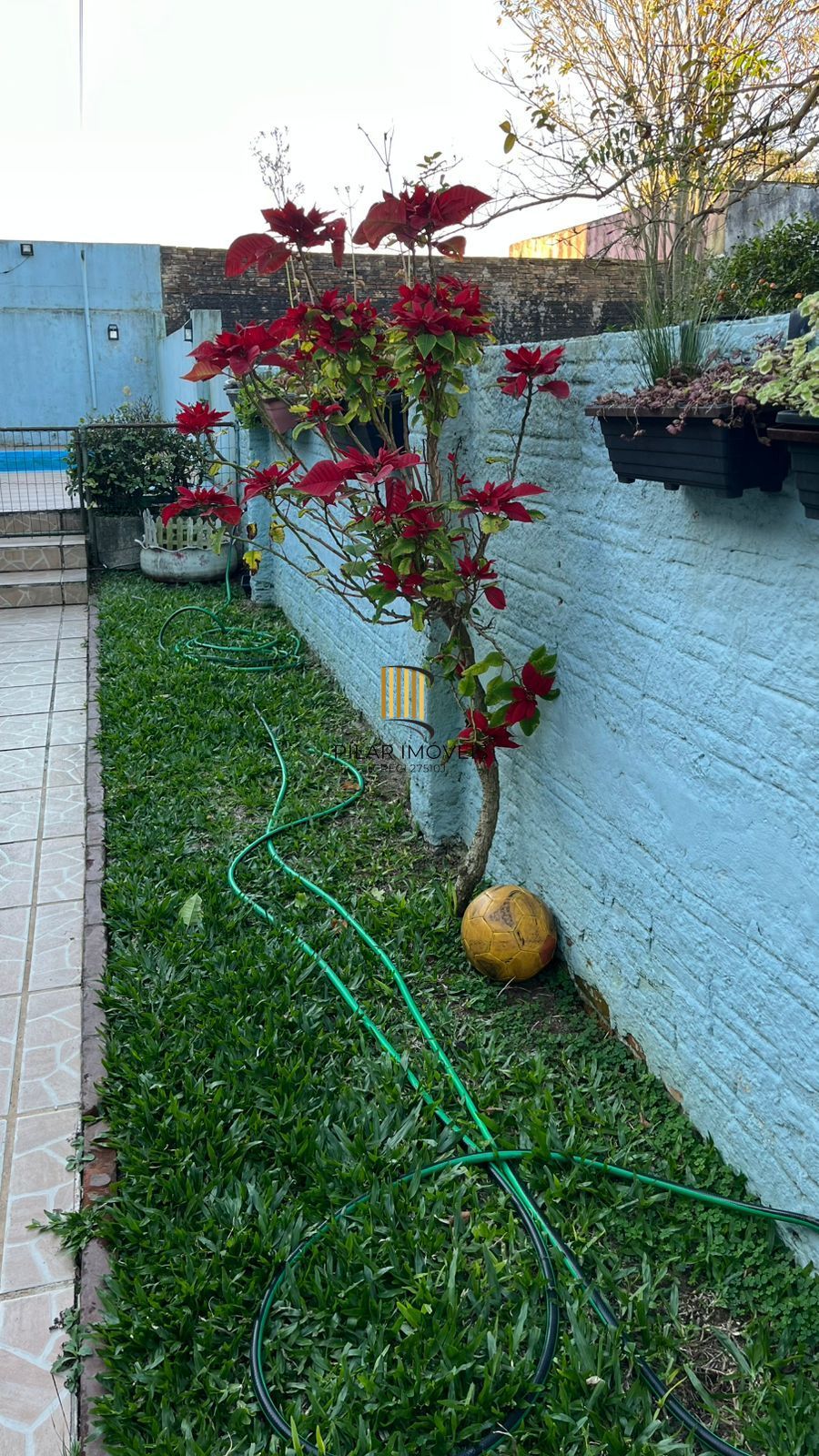 Casa de 03 dormitórios com suíte, Bairro Camaquã, Porto Alegre/RS