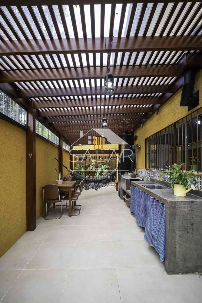 Casa com 02 pavimentos, 03 dormitórios, Bairro Intercap, Porto Alegre, Rio Grande do Sul