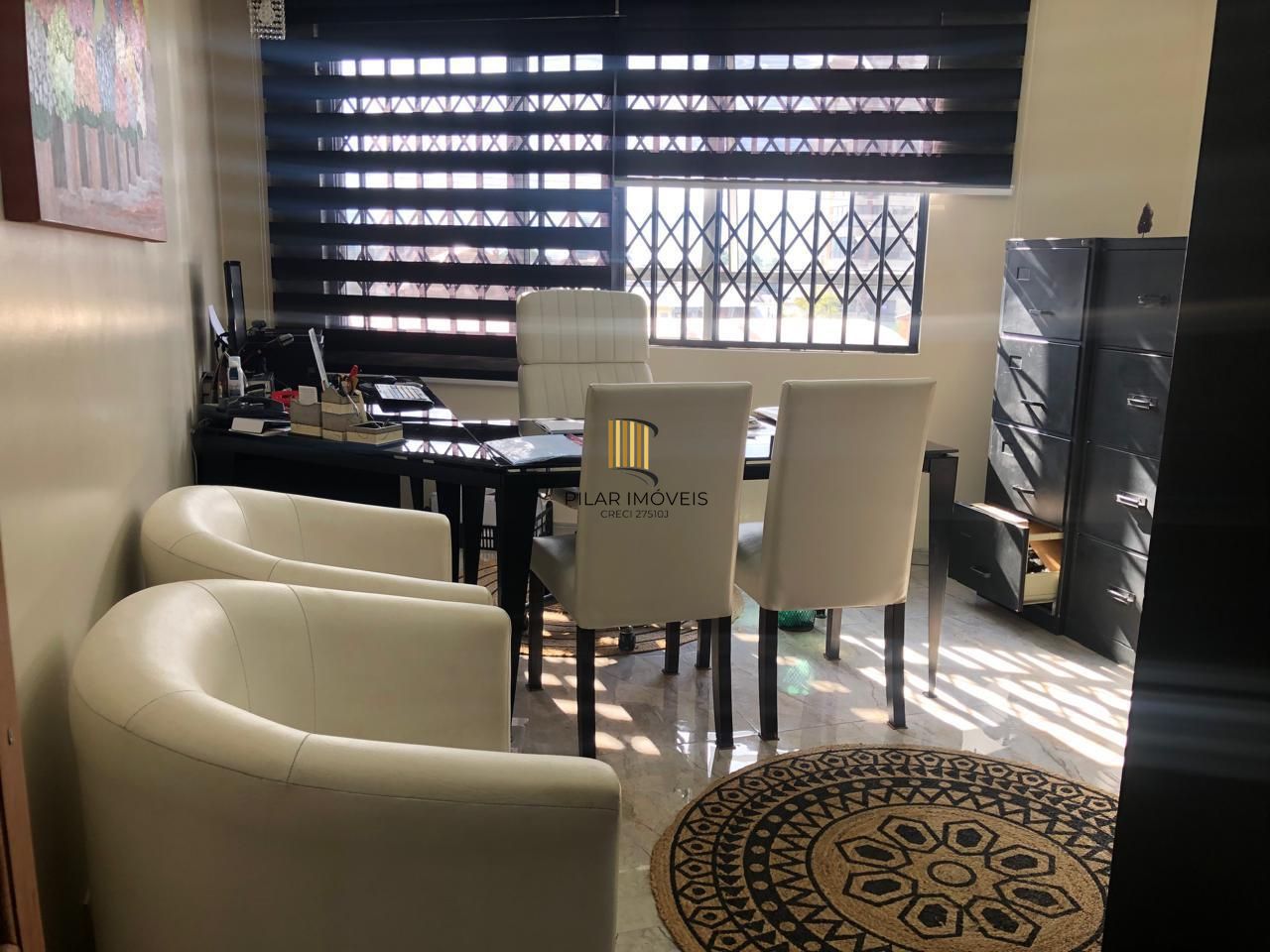 Sala Comercial no Passo da Areia com Banheiro Privativo – 30m²