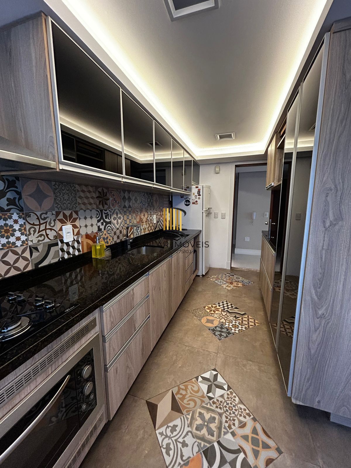 Amplo Apartamento de 183m² na Anita Garibaldi com 2 Vagas, Depósito e Projeto para Cobertura