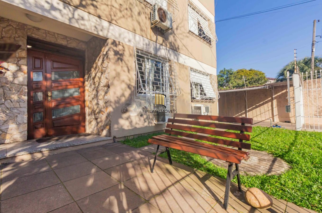 Viva com conforto e praticidade em um charmoso apartamento de 01 dormitório no Bairro Sarandi, em Porto Alegre.