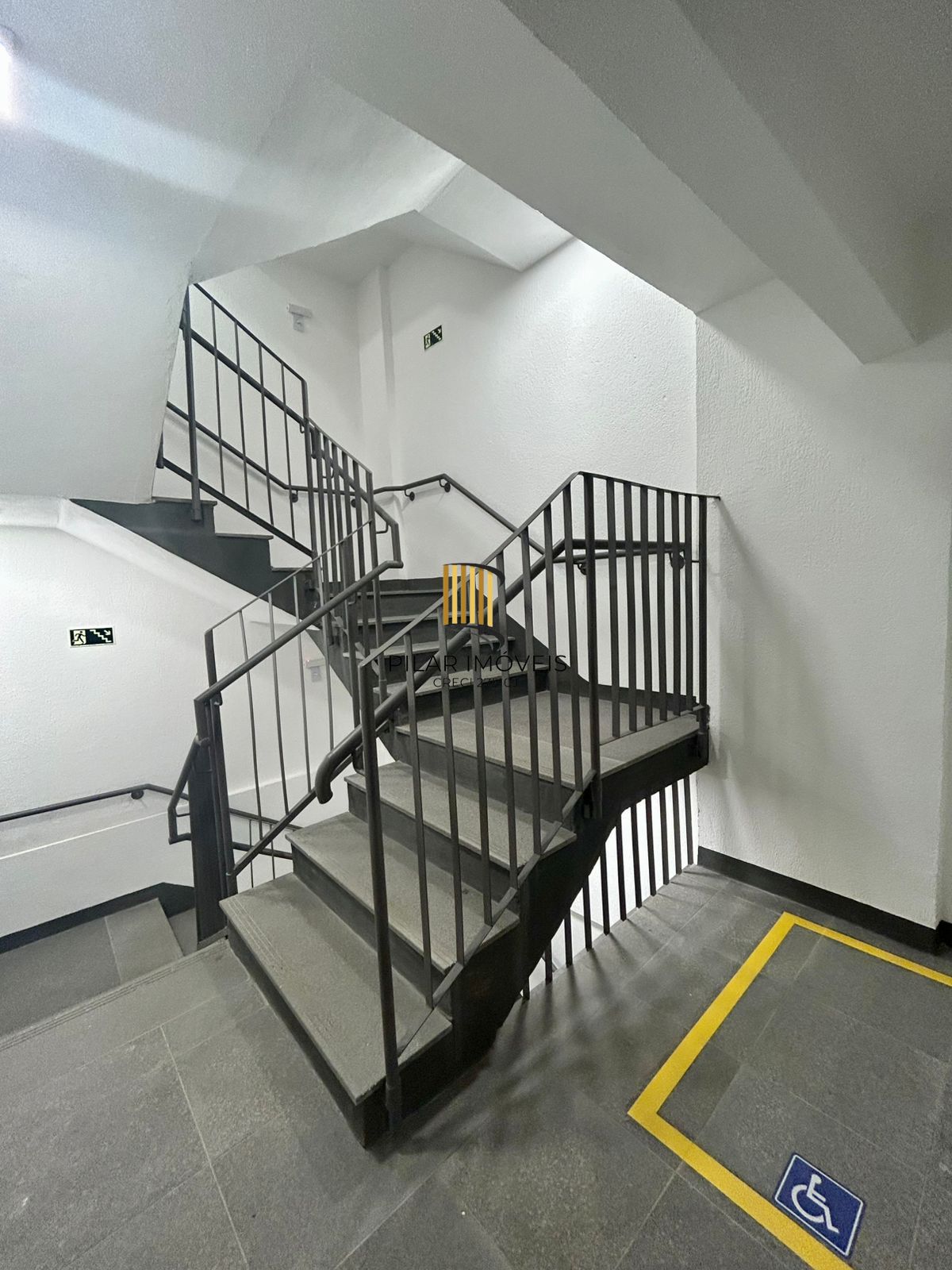 Excelente apartamento de 03 dormitórios, Bairro Vila Ipiranga, Porto Alegre/RS