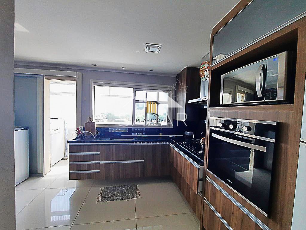 Apartamento de 02 dormitórios, no Bairro Menino Deus, Porto Alegre/RS