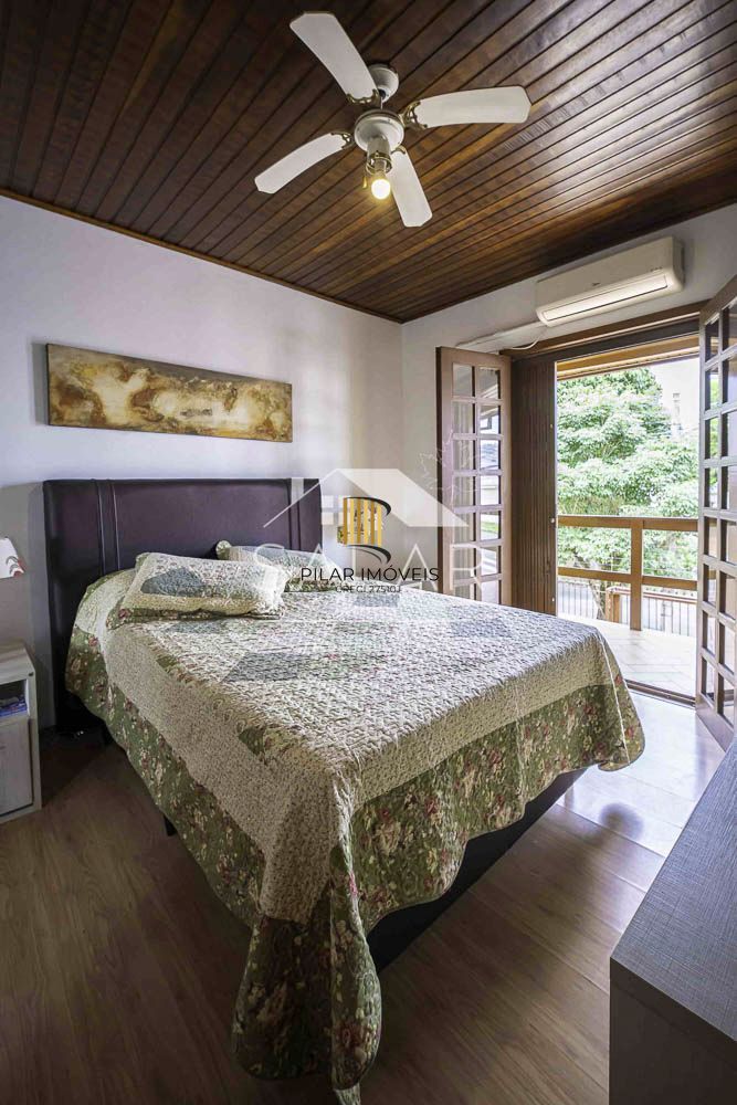 Casa com 02 pavimentos, 03 dormitórios, Bairro Intercap, Porto Alegre, Rio Grande do Sul