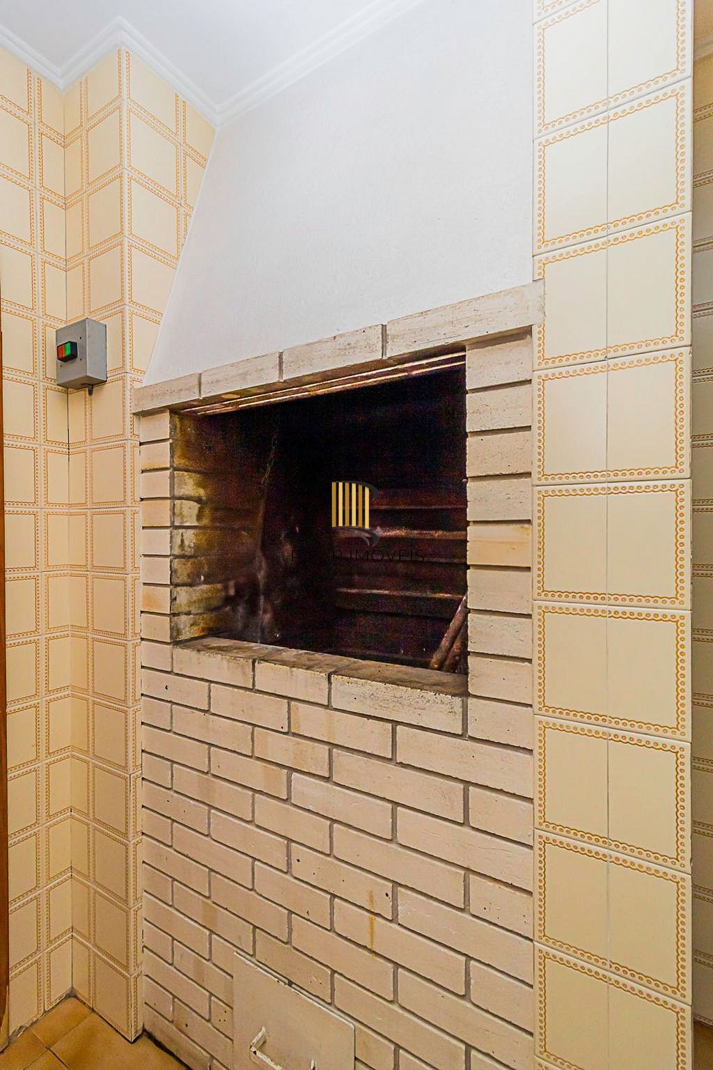 Apartamento de 02 dormitórios com estilo, Bairro Menino Deus, Porto Alegre, Rio Grande do Sul