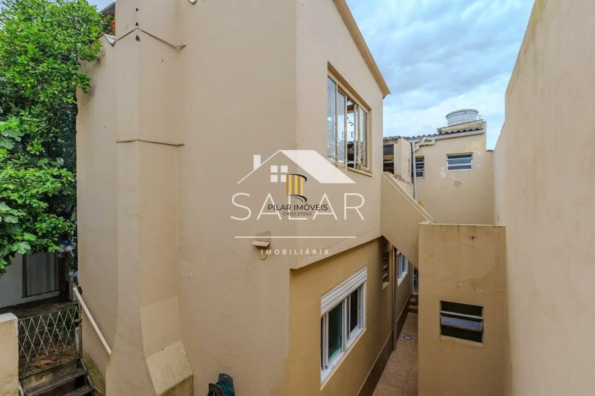 Casa com piscina no Bairro Partenon – Porto Alegre – RS