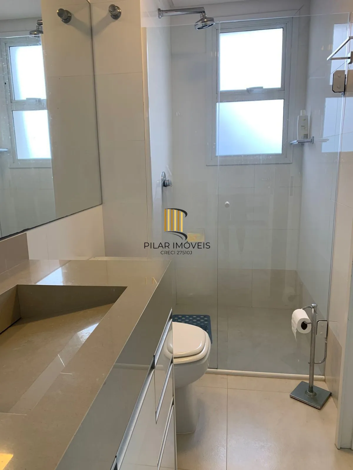 Amplo Apartamento de 3 Dormitórios com 151m² no Centro de Torres