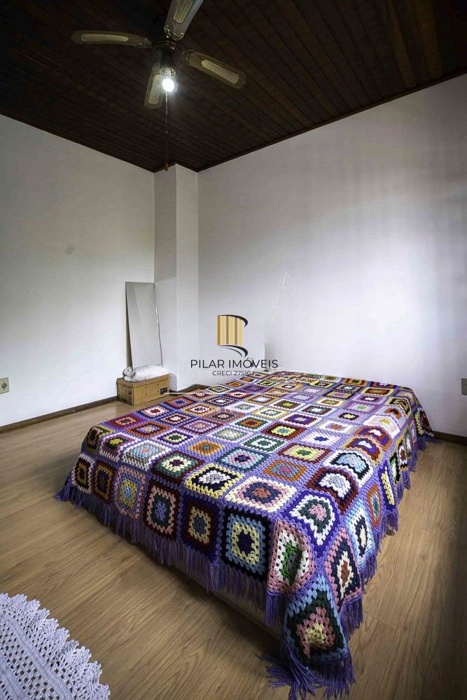 Casa com 02 pavimentos, 03 dormitórios, Bairro Intercap, Porto Alegre, Rio Grande do Sul