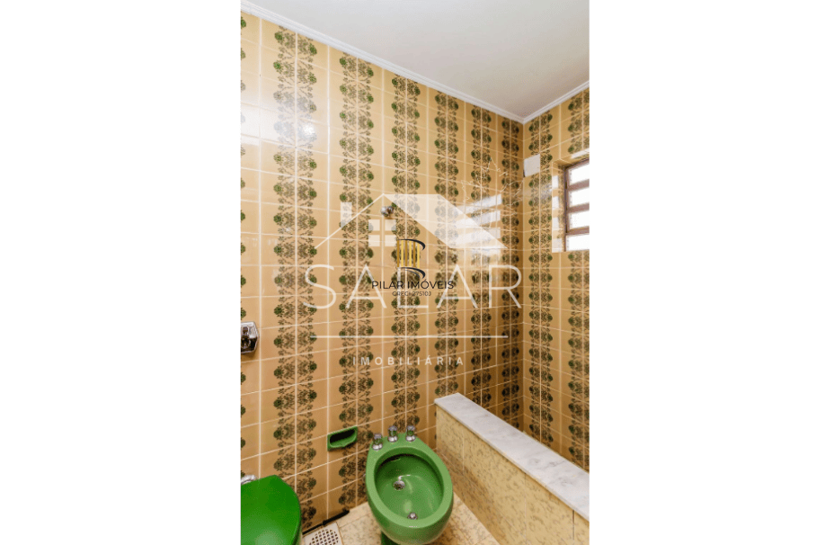 Casa em ótima localização, com 201m², Bairro Medianeira, Porto Alegre/RS