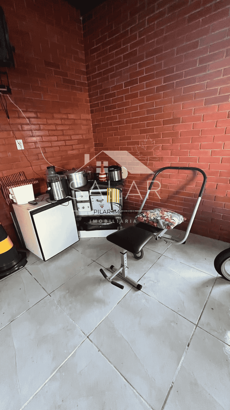 Casa de 03 dormitórios com suíte, Bairro Camaquã, Porto Alegre/RS