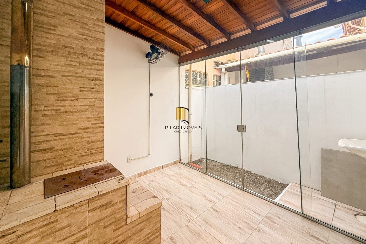Casa de Condomínio 2 dormitórios no bairro Passo da Areia