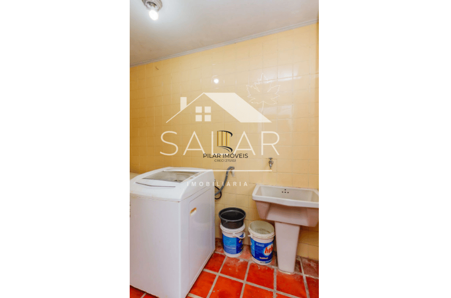 Casa em ótima localização, com 201m², Bairro Medianeira, Porto Alegre/RS