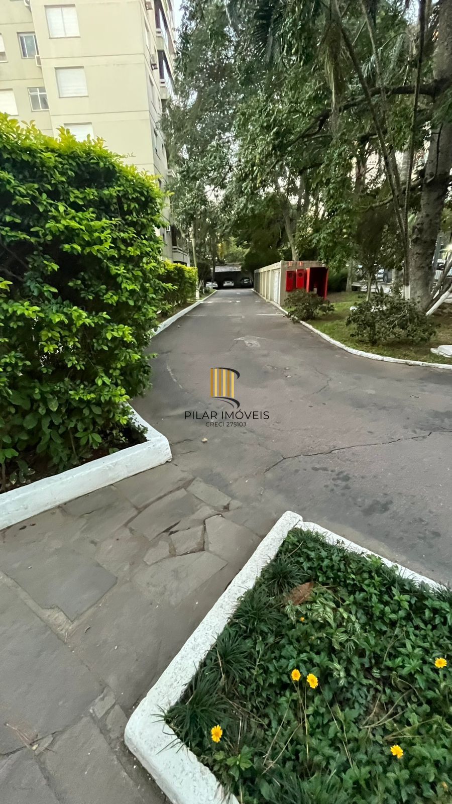 Apartamento 2 Dormitórios com 61,50m² em Condomínio com Lazer Completo e Rua Tranquila