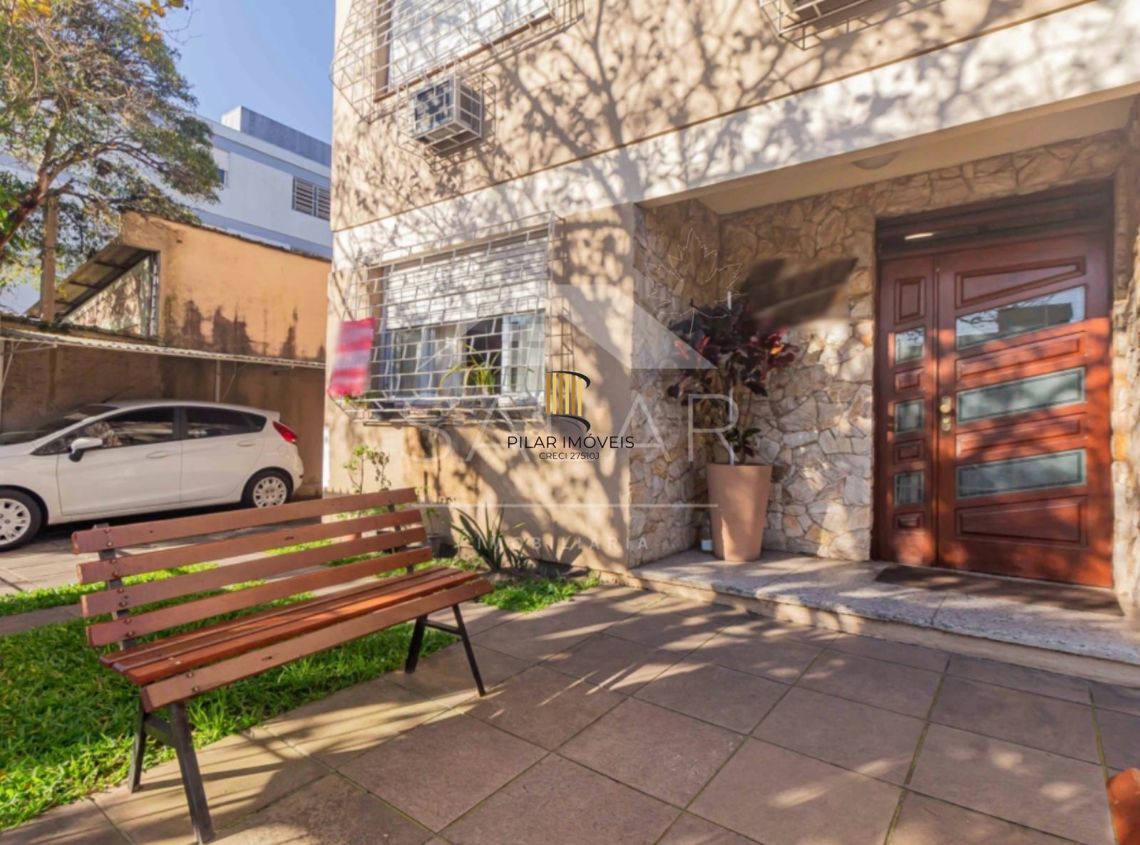 Viva com conforto e praticidade em um charmoso apartamento de 01 dormitório no Bairro Sarandi, em Porto Alegre.