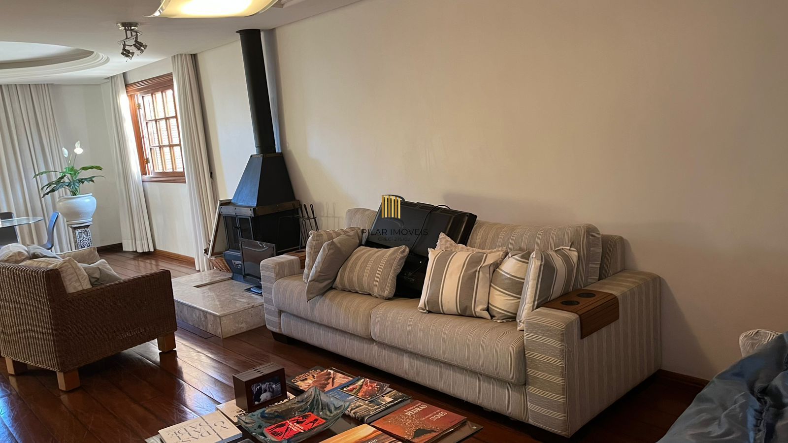 Terreno com duas casas no pátio, Bairro Teresópolis, Porto Alegre, Rio Grande do Sul