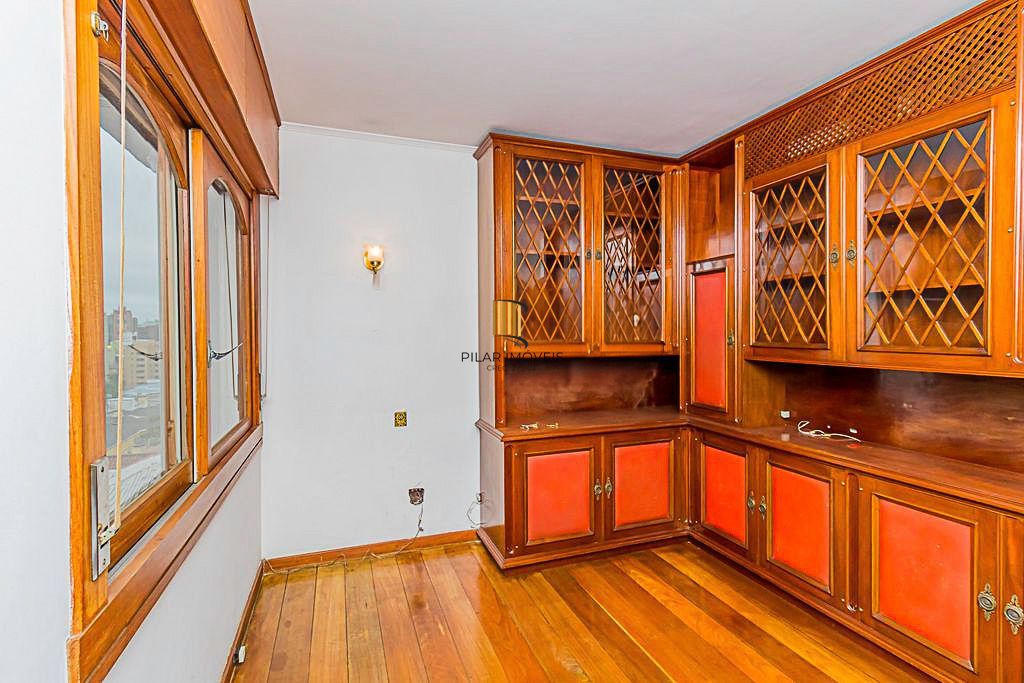 Apartamento de 02 dormitórios com estilo, Bairro Menino Deus, Porto Alegre, Rio Grande do Sul