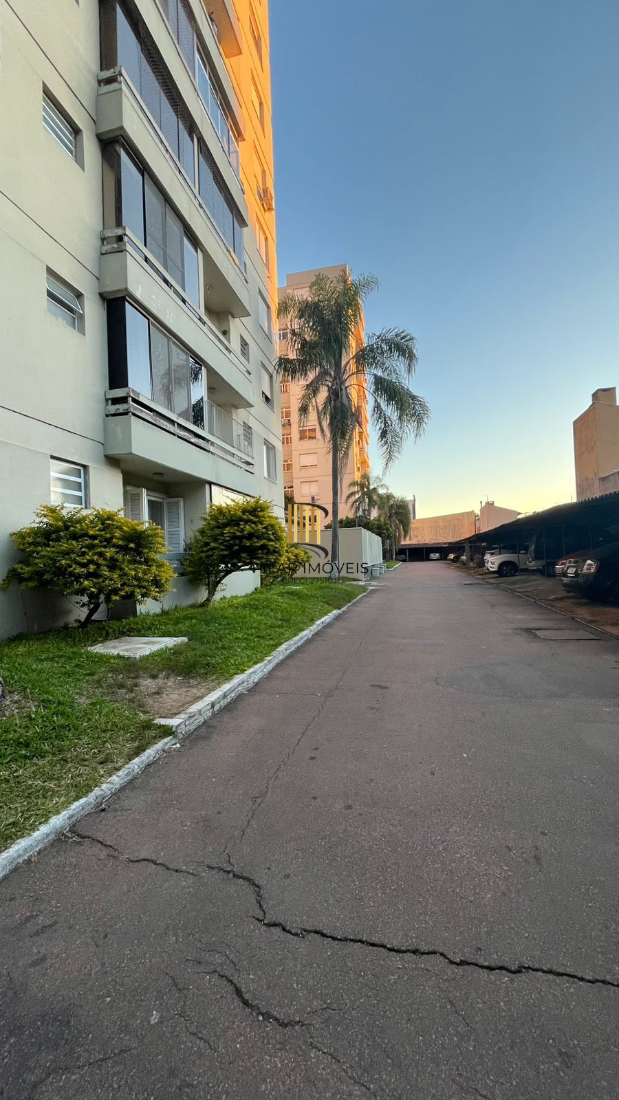 Apartamento 2 Dormitórios com 61,50m² em Condomínio com Lazer Completo e Rua Tranquila