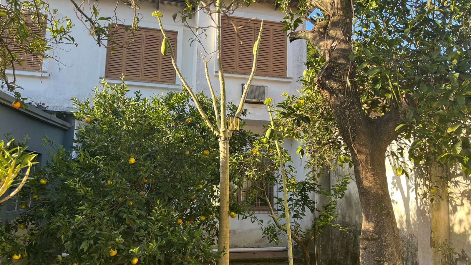 Terreno com duas casas no pátio, Bairro Teresópolis, Porto Alegre, Rio Grande do Sul