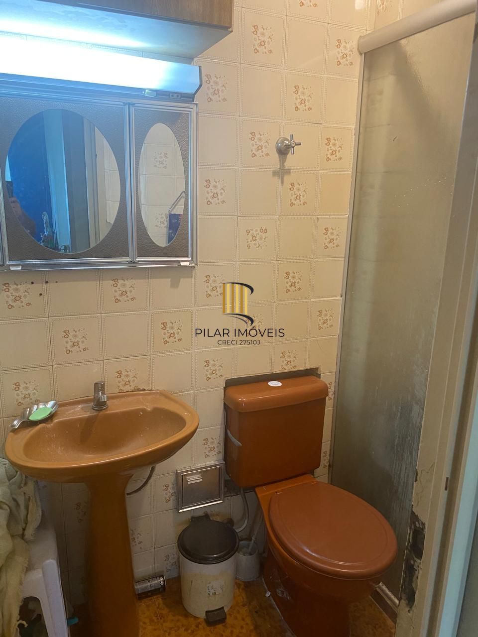 Apartamento com 02 dormitórios, Bairro Camaquã, Porto Alegre/RS