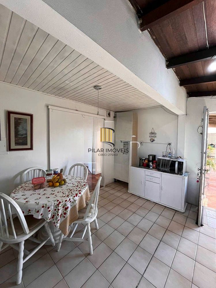 Casa de esquina, Bairro Parque dos Maias, Porto Alegre, Rio Grande do Sul