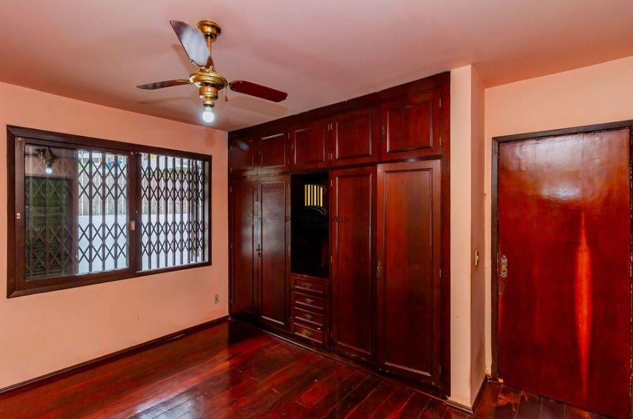 Casa em ótima localização, com 201m², Bairro Medianeira, Porto Alegre/RS