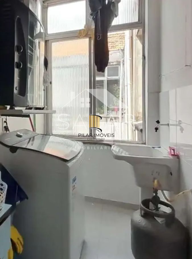 Apartamento 1 dormitório, semimobiliado, reformado, no Bairro navegantes, Porto Alegre/RS