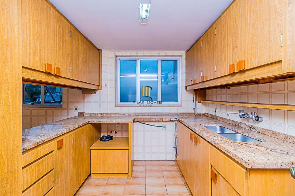 Apartamento de 02 dormitórios com estilo, Bairro Menino Deus, Porto Alegre, Rio Grande do Sul