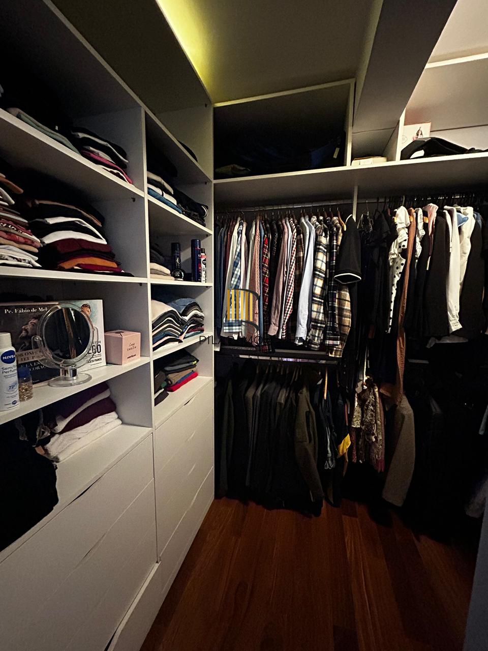 Amplo Apartamento de 183m² na Anita Garibaldi com 2 Vagas, Depósito e Projeto para Cobertura