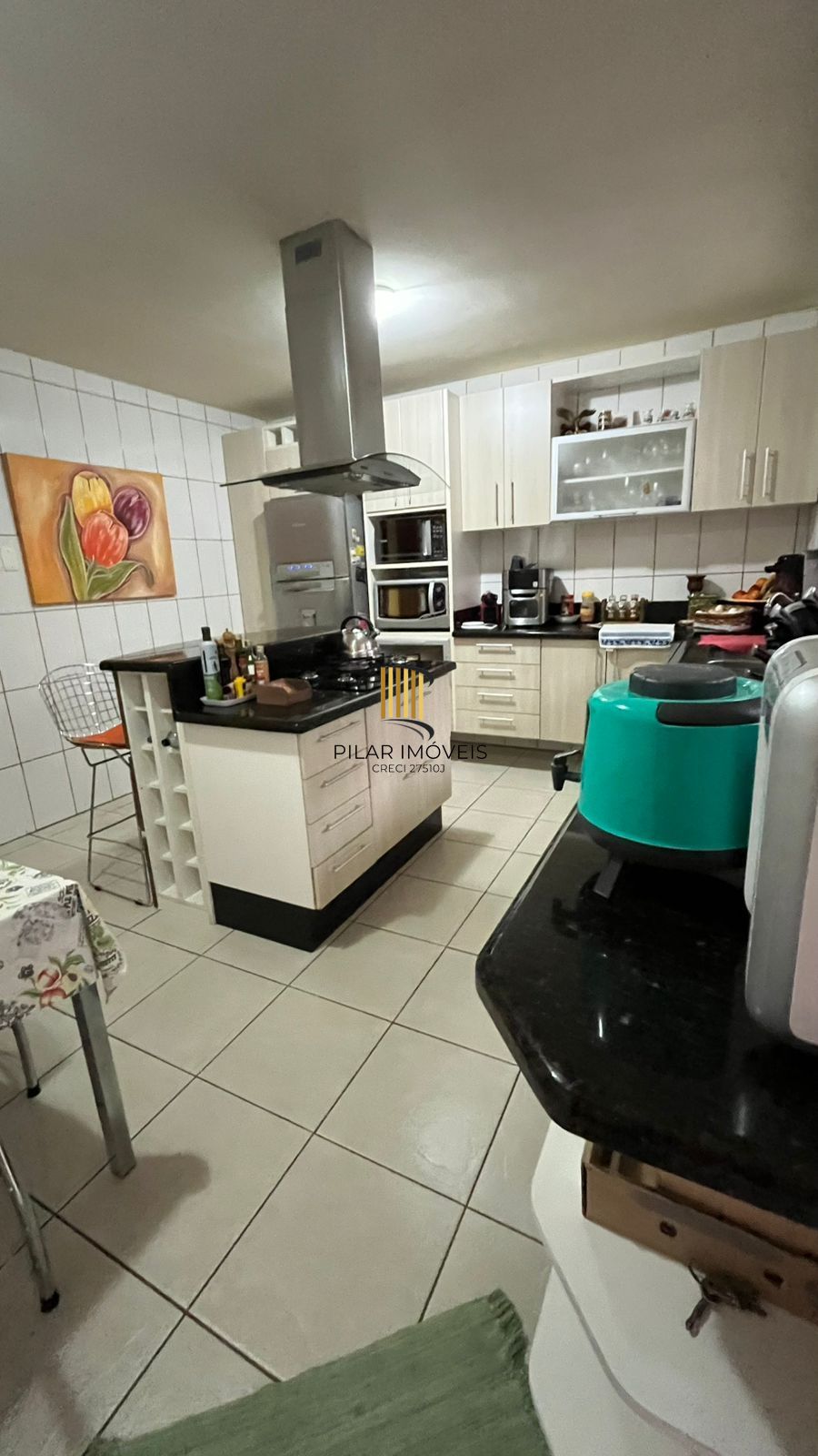 Sobrado Imponente com 4 Andares e 230m² – Garden Privativo e Lareira | R$ 1.480.000