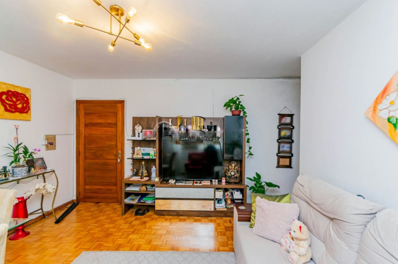 Viva com conforto e praticidade em um charmoso apartamento de 01 dormitório no Bairro Sarandi, em Porto Alegre.